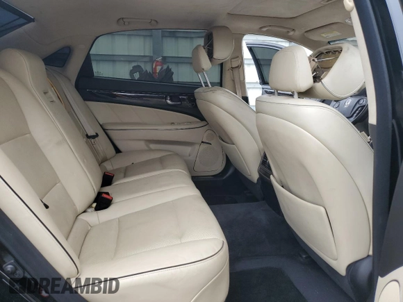 2016 Hyundai Equus Signature z VIN KMHGH4JH6GU103098, wystawiony jako Copart lot #84622454 z przebiegiem 107 573 mil mil oraz Czysty tytuł • Clean title. Historia ofert i sprzedaży dostępna na DreamBid. Obrazek 10.