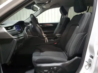2023 Jeep Grand Cherokee Laredo z VIN 1C4RJHAG5PC530553, wystawiony jako Copart lot #53996845 z przebiegiem 38 456 mil mil oraz Szkoda całkowita • Salvage title. Historia ofert i sprzedaży dostępna na DreamBid. Obrazek 7.