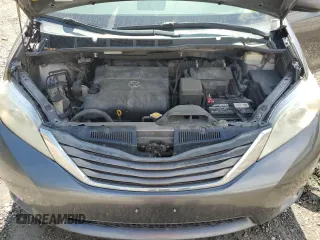 2011 Toyota Sienna XLE z VIN 5TDDK3DCXBS014134, wystawiony jako Copart lot #55124725 z przebiegiem 193 629 mil mil oraz Szkoda całkowita • Salvage title. Historia ofert i sprzedaży dostępna na DreamBid. Obrazek 12.