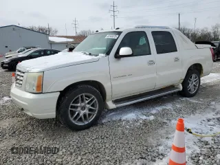 2004 Cadillac Escalade EXT z VIN 3GYEK62NX4G254967, wystawiony jako Copart lot #45763475 z przebiegiem 124 329 mil mil oraz Tytuł czysty. Historia ofert i sprzedaży dostępna na DreamBid. Obrazek 1.