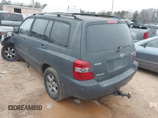 2005 Toyota Highlander z VIN JTEEP21A850101634, wystawiony jako IAAI lot #41301179 z przebiegiem 266 938 mil mil oraz . Historia ofert i sprzedaży dostępna na DreamBid. Obrazek 3.