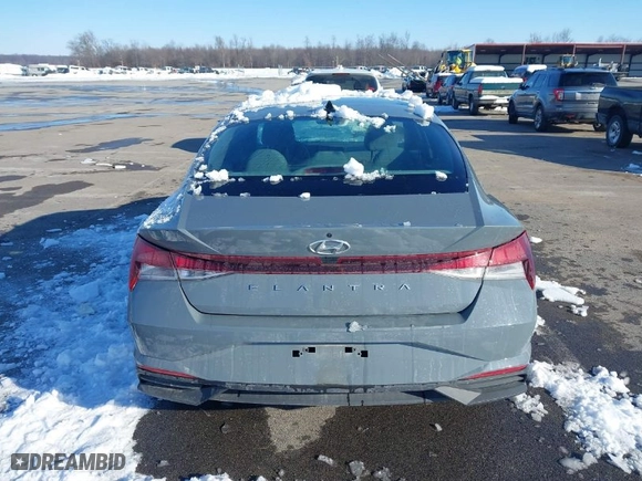 2022 Hyundai Elantra SE with VIN KMHLL4AG8NU259886, listed as a IAAI auction lot 41270628 with 65,457 mi miles. Bid and sale history available at carsss.com. Image 16.