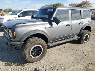 2023 Ford Bronco with VIN 1FMDE5BH2PLB76569, listed as a Copart auction lot 43832305 with 11,496 mi miles and Salvage Title. Bid and sale history available at carsss.com. Image 1.