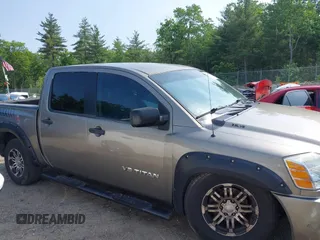 2006 Nissan Titan SE z VIN 1N6BA07B56N504064, wystawiony jako IAAI lot #42479075 z przebiegiem 156 983 mil mil oraz . Historia ofert i sprzedaży dostępna na DreamBid. Obrazek 13.