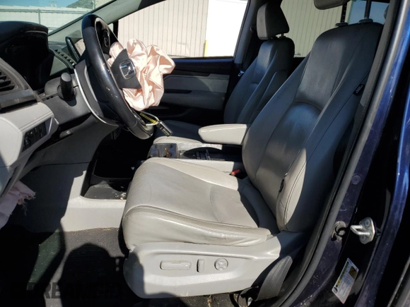 2019 Honda Odyssey EX-L with VIN 5FNRL6H70KB025729, listed as a Copart auction lot 46331235 with 123,682 mi miles and Salvage Title. Bid and sale history available at carsss.com. Image 7.