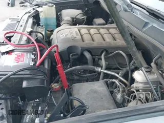 2016 Toyota Tundra SR5 с VIN 5TFEW5F16GX200433, выставлен на аукционе IAAI как лот 41734078 с пробегом 183 233 миль миль и . История ставок и продаж доступна на DreamBid. Изображение 23.