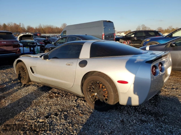 2002 Chevrolet Corvette with VIN 1G1YY22G725105103, listed as a Copart auction lot 78628364 with 47,502 mi miles and Salvage Title. Bid and sale history available at carsss.com. Image 2.