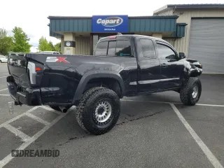 2022 Toyota Tacoma SR z VIN 3TYRZ5CN1NT016153, wystawiony jako Copart lot #56624785 z przebiegiem 88 633 mil mil oraz Czysty tytuł • Clean title. Historia ofert i sprzedaży dostępna na DreamBid. Obrazek 3.