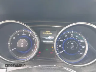 2014 Hyundai Sonata SE with VIN 5NPEC4AC3EH882711, listed as a IAAI auction lot 42192424 with 189,279 mi miles and . Bid and sale history available at DreamBid. Image 7.