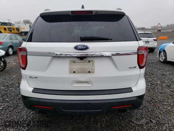 2018 Ford Explorer with VIN 1FM5K8BH1JGC95714, listed as a Copart auction lot 73201214 with 304,532 mi miles and Salvage title. Bid and sale history available at DreamBid. Image 6.