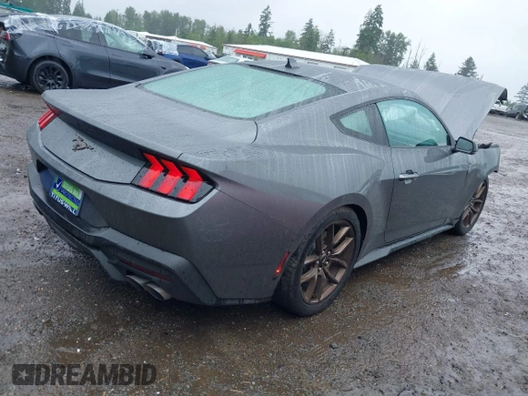 2024 Ford Mustang EcoBoost с VIN 1FA6P8TH3R5138045, выставлен на аукционе IAAI как лот 42385957 с пробегом 1 708 миль миль и . История ставок и продаж доступна на DreamBid. Изображение 4.