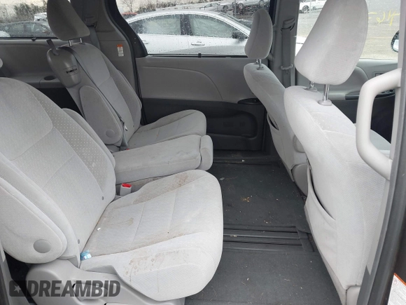 2016 Toyota Sienna LE AAS with VIN 5TDKK3DC2GS714907, listed as a IAAI auction lot 41679920 with 130,321 mi miles. Bid and sale history available at carsss.com. Image 8.