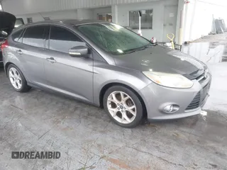 2014 Ford Focus SE with VIN 1FADP3K28EL167909, listed as a IAAI auction lot 41747128 with 239,780 mi miles. Bid and sale history available at carsss.com. Image 1.
