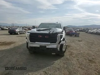 2024 GMC Sierra 3500HD Pro z VIN 1GT49SEY4RF276676, wystawiony jako Copart lot #73758974 z przebiegiem 17 307 mil mil oraz Szkoda całkowita • Salvage title. Historia ofert i sprzedaży dostępna na DreamBid. Obrazek 11.