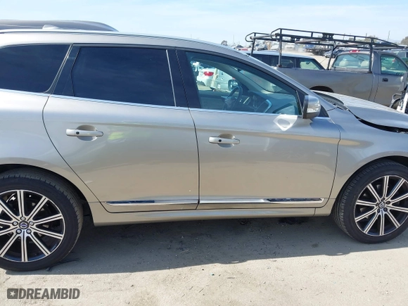 2016 Volvo XC60 T5 Drive-E Premier with VIN YV440MDK1G2854334, listed as a IAAI auction lot 41580888 with 49,765 mi miles. Bid and sale history available at carsss.com. Image 13.