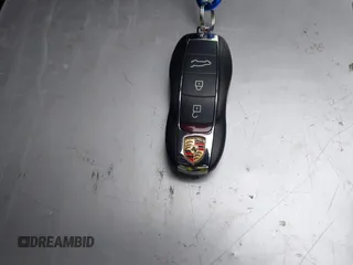 2021 Porsche Macan z VIN WP1AA2A51MLB08718, wystawiony jako IAAI lot #42163400 z przebiegiem 29 447 mil mil oraz . Historia ofert i sprzedaży dostępna na DreamBid. Obrazek 11.