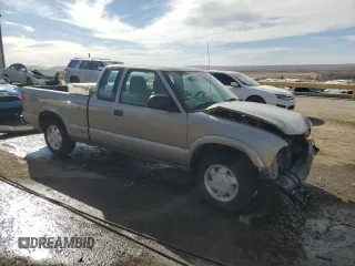 2003 GMC Sonoma with VIN 1GTCS19HX38248963, listed as a Copart auction lot 43984555 with 182,713 mi miles and Salvage Title. Bid and sale history available at DreamBid. Image 4.