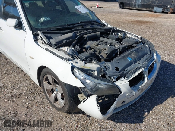 2008 BMW 5 Series 528i with VIN WBANU53528CT03304, listed as a IAAI auction lot 41860334 with 150,570 mi miles and . Bid and sale history available at carsss.com. Image 12.