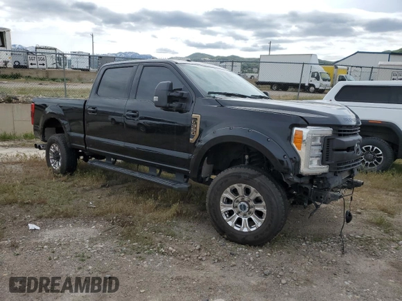 2017 Ford F-350 Platinum z VIN 1FT8W3BT9HEE10126, wystawiony jako Copart lot #57335445 z przebiegiem 131 408 mil mil oraz Szkoda całkowita • Salvage title. Historia ofert i sprzedaży dostępna na DreamBid. Obrazek 4.