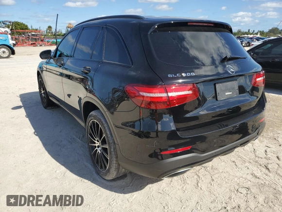 2019 Mercedes-Benz GLC with VIN WDC0G4JB5KV183673, listed as a Copart auction lot 71977992 with 61,125 mi miles. Bid and sale history available at carsss.com. Image 2.