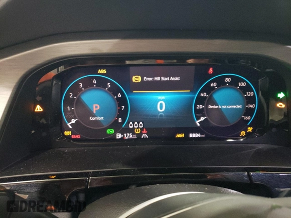 2024 Volkswagen Atlas SE with VIN 1V2WE2CA3RC221565, listed as a Copart auction lot 50817605 with 8,884 mi miles and Salvage title. Bid and sale history available at DreamBid. Image 9.