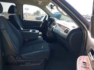 2007 Chevrolet Avalanche 3LT z VIN 3GNFK12327G176420, wystawiony jako IAAI lot #42476613 z przebiegiem Nie podano mil oraz . Historia ofert i sprzedaży dostępna na DreamBid. Obrazek 5.