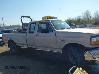 1997 Ford F-250 z VIN 1FTHX25G1VEC11525, wystawiony jako IAAI lot #42063357 z przebiegiem 226 222 mil mil oraz . Historia ofert i sprzedaży dostępna na DreamBid. Obrazek 14.