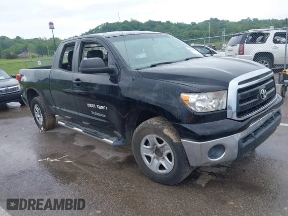 2012 Toyota Tundra z VIN 5TFRM5F15CX040630, wystawiony jako IAAI lot #42213728 z przebiegiem 242 469 mil mil oraz . Historia ofert i sprzedaży dostępna na DreamBid. Obrazek 1.