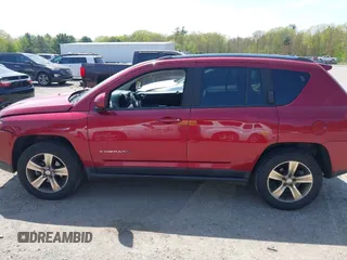2016 Jeep Compass High Altitude z VIN 1C4NJDEB7GD775631, wystawiony jako IAAI lot #42244957 z przebiegiem 130 230 mil mil oraz . Historia ofert i sprzedaży dostępna na DreamBid. Obrazek 14.