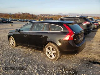 2015 Volvo V60 z VIN YV1612SD6F1213017, wystawiony jako Copart lot #78162364 z przebiegiem 140 942 mil mil oraz Szkoda całkowita • Salvage title. Historia ofert i sprzedaży dostępna na DreamBid. Obrazek 2.