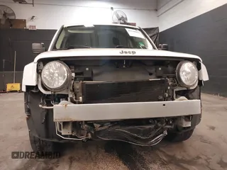 2014 Jeep Patriot Limited с VIN 1C4NJRCB5ED625191, выставлен на аукционе IAAI как лот 42149885 с пробегом 79 460 миль миль и . История ставок и продаж доступна на DreamBid. Изображение 6.