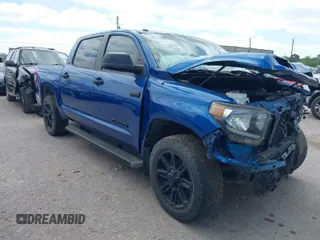 2018 Toyota Tundra 2WD SR5 with VIN 5TFEY5F16JX232154, listed as a IAAI auction lot 42025962 with 1 mi miles. Bid and sale history available at carsss.com. Image 1.