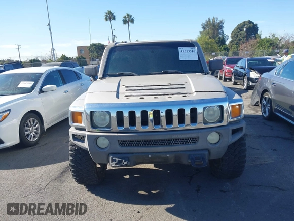 2006 Hummer H3 with VIN 5GTDN136468296894, listed as a IAAI auction lot 41053310 with 1 mi miles. Bid and sale history available at carsss.com. Image 12.