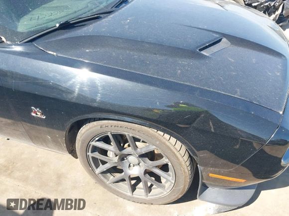 2016 Dodge Challenger R/T Scat Pack z VIN 2C3CDZFJ7GH217691, wystawiony jako IAAI lot #42228253 z przebiegiem 120 226 mil mil oraz . Historia ofert i sprzedaży dostępna na DreamBid. Obrazek 6.