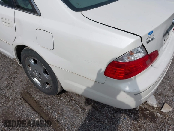 2003 Toyota Avalon XL with VIN 4T1BF28B73U321678, listed as a IAAI auction lot 42083979 with 283,606 mi miles and . Bid and sale history available at carsss.com. Image 6.