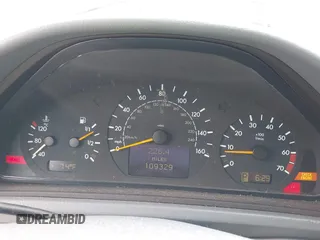 2000 Mercedes-Benz CLK 320/430 z VIN WDBLK65G9YT029795, wystawiony jako IAAI lot #42398059 z przebiegiem 109 329 mil mil oraz . Historia ofert i sprzedaży dostępna na DreamBid. Obrazek 7.