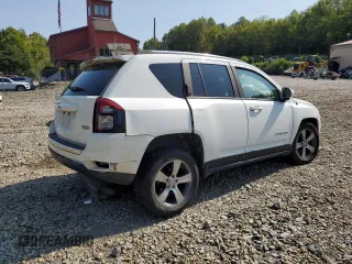 2016 Jeep Compass High Altitude with VIN 1C4NJDEB0GD546630, listed as a Copart auction lot 42292225 with Not provided miles and Salvage title. Bid and sale history available at DreamBid. Image 3.