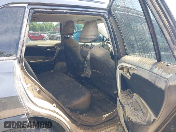 2021 Toyota RAV4 XLE with VIN 2T3P1RFV1MC214257, listed as a IAAI auction lot 42297014 with Not provided miles and . Bid and sale history available at DreamBid. Image 8.