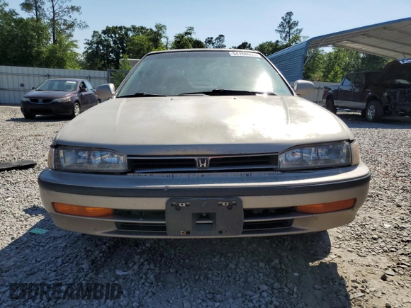 1993 Honda Accord z VIN 1HGCB7658PA114384, wystawiony jako Copart lot #54768665 z przebiegiem 249 877 mil mil oraz Szkoda całkowita • Salvage title. Historia ofert i sprzedaży dostępna na DreamBid. Obrazek 5.