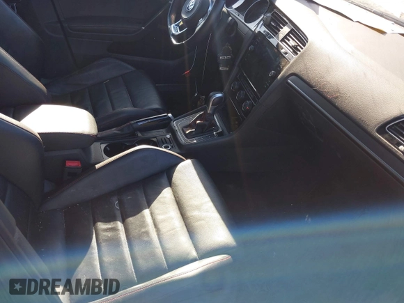 2019 Volkswagen GTI S z VIN 3VW6T7AU9KM004055, wystawiony jako IAAI lot #40987363 z przebiegiem 98 736 mil mil oraz . Historia ofert i sprzedaży dostępna na DreamBid. Obrazek 5.