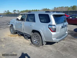 2017 Toyota 4Runner SR5 with VIN JTEBU5JR1H5437698, listed as a IAAI auction lot 41405844 with 117,667 mi miles. Bid and sale history available at carsss.com. Image 3.