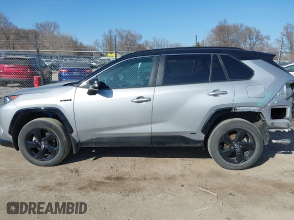 2021 Toyota RAV4 Hybrid XSE with VIN 2T3E6RFV3MW006825, listed as a IAAI auction lot 41787718 with 45,979 mi miles. Bid and sale history available at carsss.com. Image 14.
