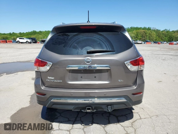 2014 Nissan Pathfinder S z VIN 5N1AR2MN6EC702417, wystawiony jako Copart lot #55015915 z przebiegiem 170 435 mil mil oraz Szkoda całkowita • Salvage title. Historia ofert i sprzedaży dostępna na DreamBid. Obrazek 6.
