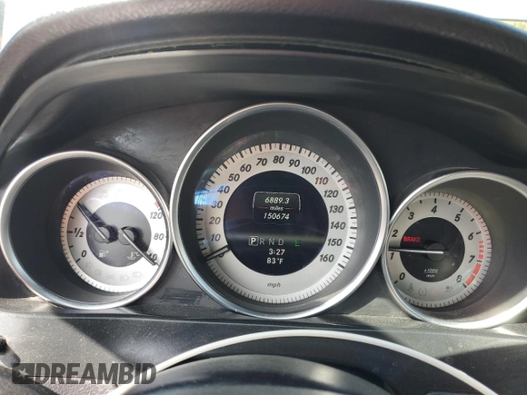 2013 Mercedes-Benz C 250 Sport z VIN WDDGF4HB5DR247239, wystawiony jako Copart lot #55534235 z przebiegiem 150 674 mil mil oraz Szkoda całkowita • Salvage title. Historia ofert i sprzedaży dostępna na DreamBid. Obrazek 9.