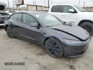 2024 Tesla Model 3 z VIN 5YJ3E1EA6RF773141, wystawiony jako Copart lot #61399385 z przebiegiem 9 245 mil mil oraz Szkoda całkowita • Salvage title. Historia ofert i sprzedaży dostępna na DreamBid. Obrazek 4.