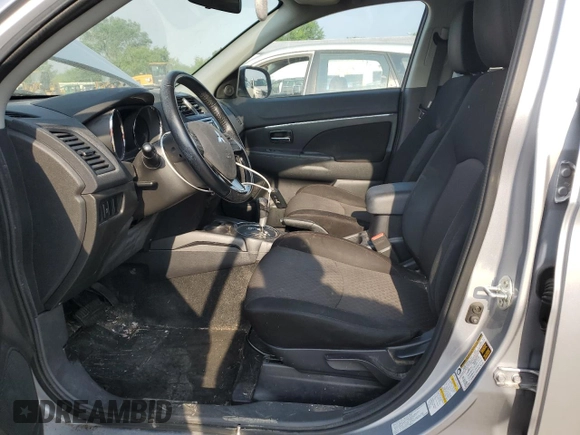 2016 Mitsubishi Outlander ES z VIN JA4AR3AW5GZ044249, wystawiony jako Copart lot #60831625 z przebiegiem 67 663 mil mil oraz Czysty tytuł • Clean title. Historia ofert i sprzedaży dostępna na DreamBid. Obrazek 7.