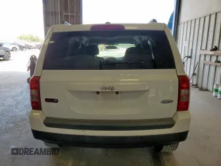 2017 Jeep Patriot Latitude с VIN 1C4NJPFB1HD183384, выставлен на аукционе Copart как лот 62372705 с пробегом 71 878 миль миль и Списание • Salvage title. История ставок и продаж доступна на DreamBid. Изображение 6.