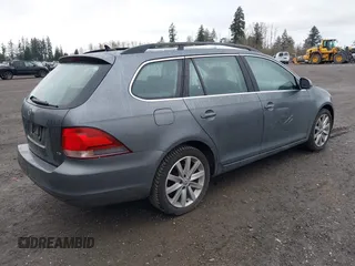 2014 Volkswagen Jetta SportWagen TDI w/Sunroof & Nav with VIN 3VWPL7AJ2EM628181, listed as a IAAI auction lot 41912871 with 78,268 mi miles. Bid and sale history available at carsss.com. Image 4.