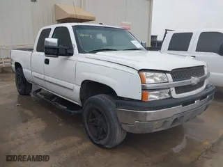 2003 Chevrolet Silverado 1500 LS with VIN 2GCEK19V831318624, listed as a IAAI auction lot 41772468 with 205,665 mi miles. Bid and sale history available at carsss.com. Image 1.