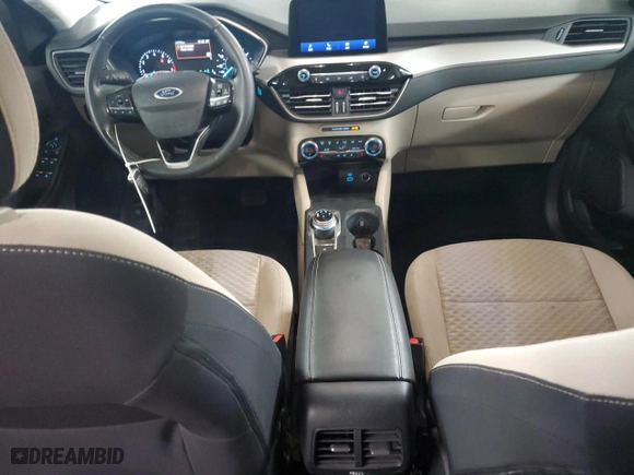 2021 Ford Escape SE with VIN 1FMCU9G63MUB08025, listed as a Copart auction lot 50927325 with 117,570 mi miles and Clean Title. Bid and sale history available at carsss.com. Image 8.